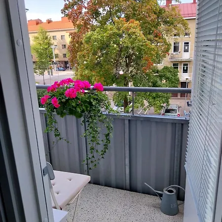 Helena Apartment *